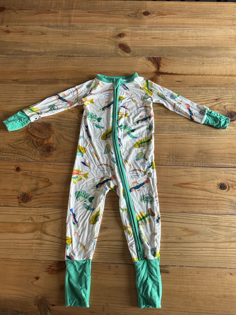 NEW WITHOUT TAGS - Gone Fishin’ little sleepies zippy